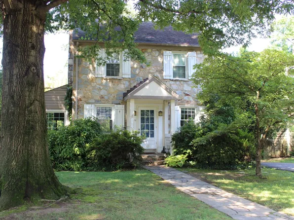 2702 Ridge Road Dr, Alexandria, VA 22302