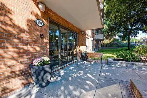 900 Jane St Photo 1
