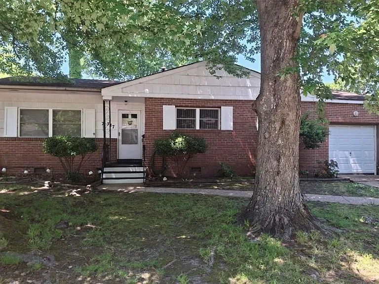 337 Dorset Ave — Photo 1