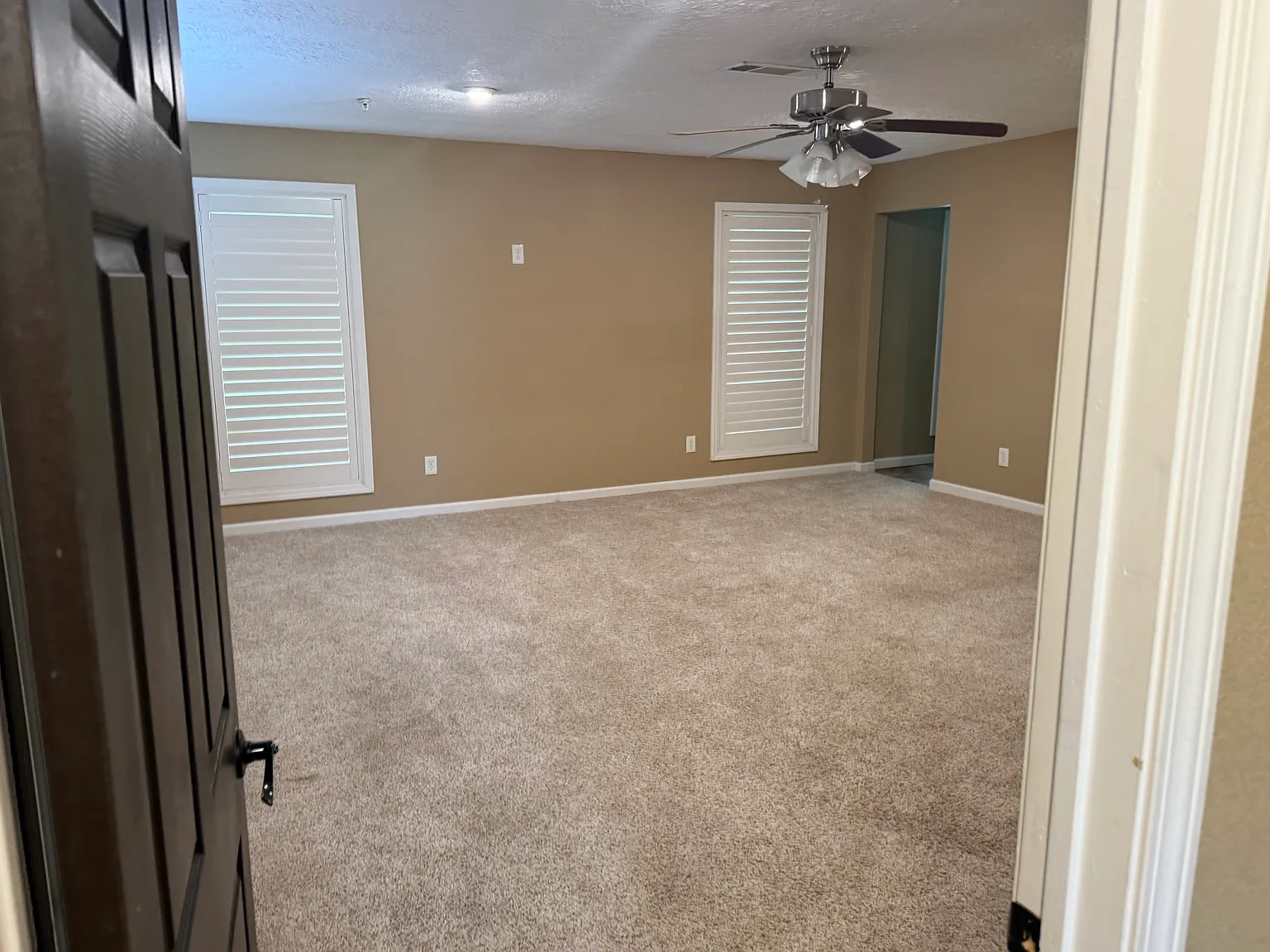 3 bed, 2.5 bath, 2698 sqft, $2,750 — Photo 4