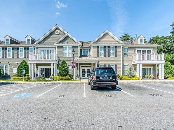 215 Deacon Shattuck Way #215, Westborough, MA 01581