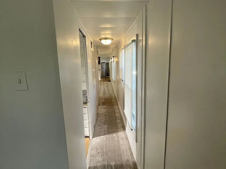 503 E Main St — Photo 29