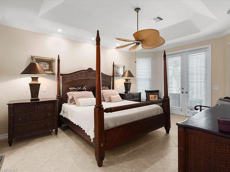 200 Copperfield Ct — Photo 36
