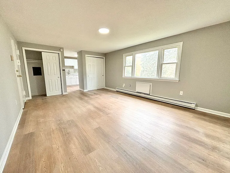 693 Washington St — Photo 5