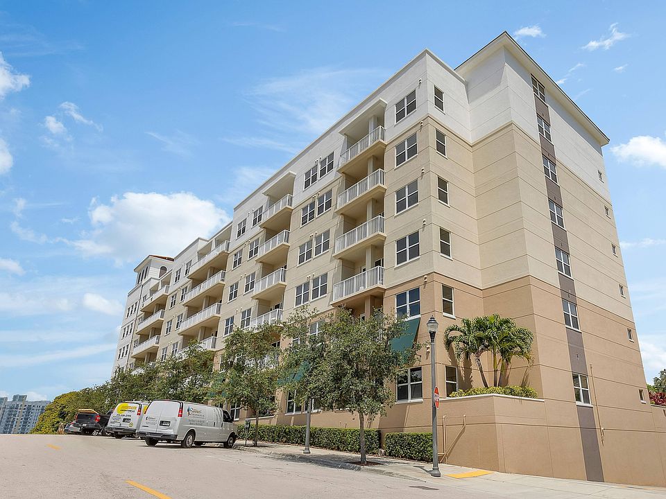West Palm Beach FL Apartment Homes | Evernia Place