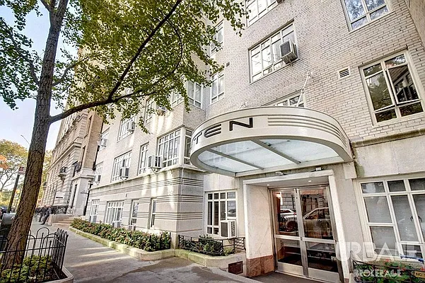 Rented by Urbane Brokerage | media 19