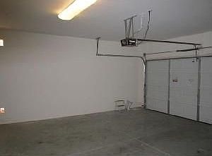 5th image of 1120 E Country Crossing Way