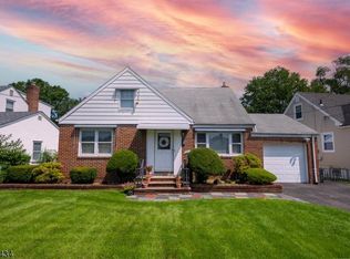 2183 Vauxhall Rd, Union, NJ 07083