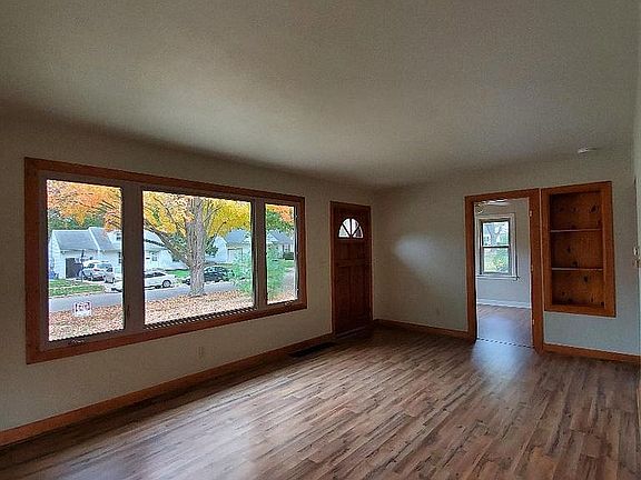 5th image of 1624 Macarthur Dr