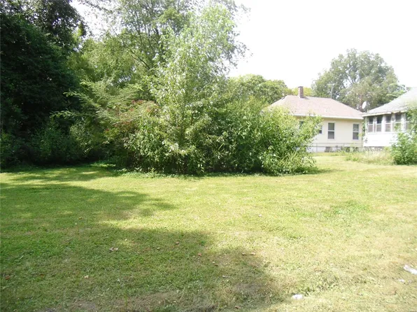 515 Cherry St, Lebanon, IL 62254