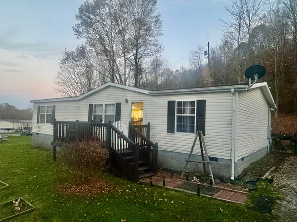 25 Lisas Ln, Summersville, WV 26651