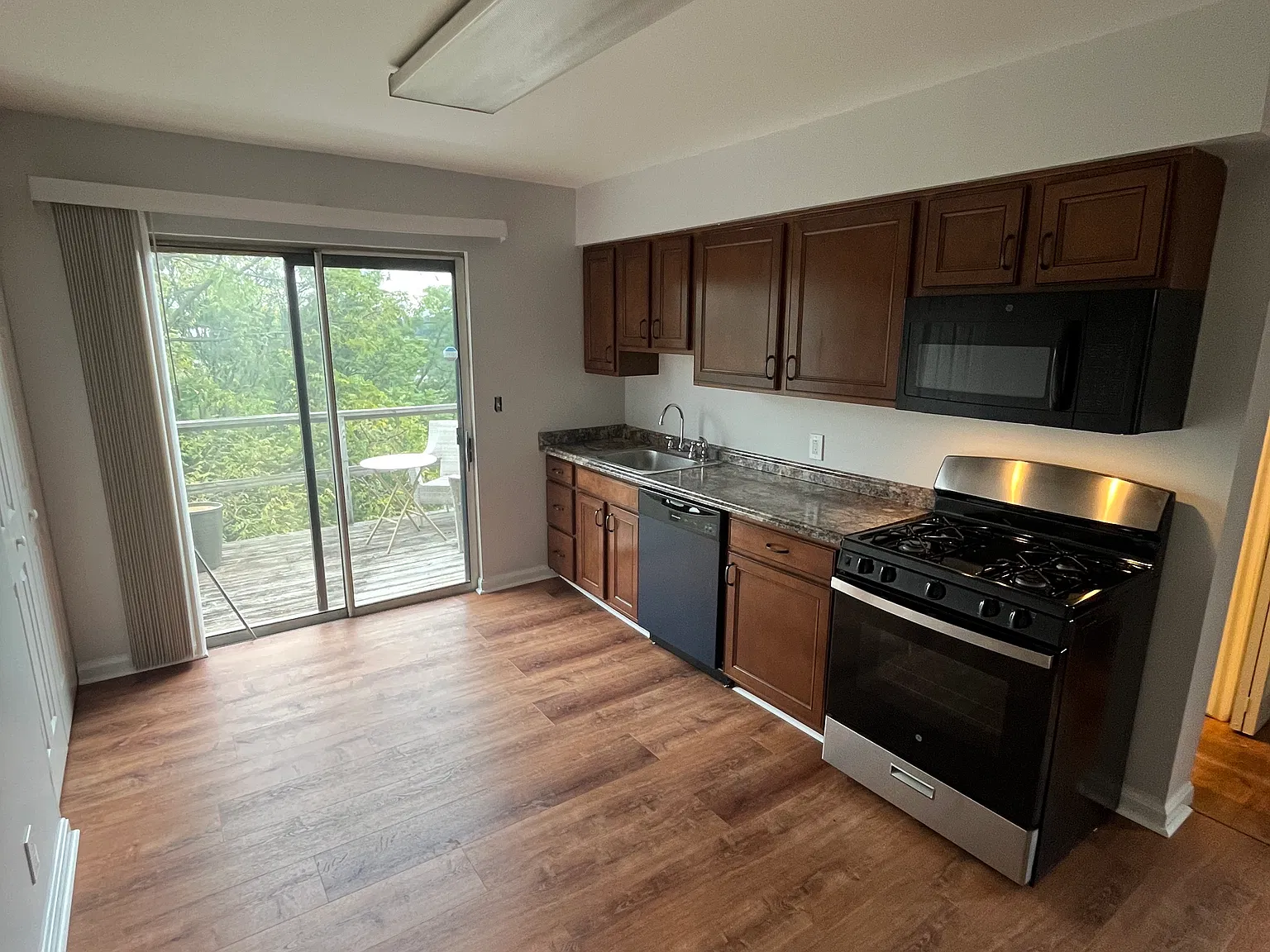 1 bed, 800 sqft, $925 — Photo 1