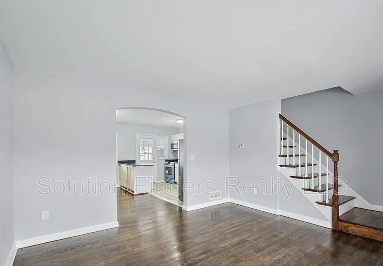 3314 Wallford Dr — Photo 5