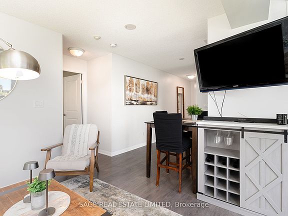3rd image of 35 Bastion St #1019
