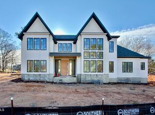 7917 S Bridgewater Ct, Raleigh, NC 27615