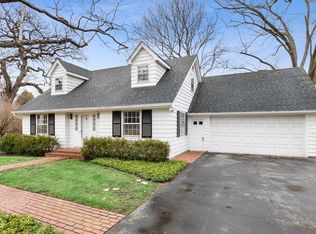 6511 Field Ct, Crystal Lake, IL 60012