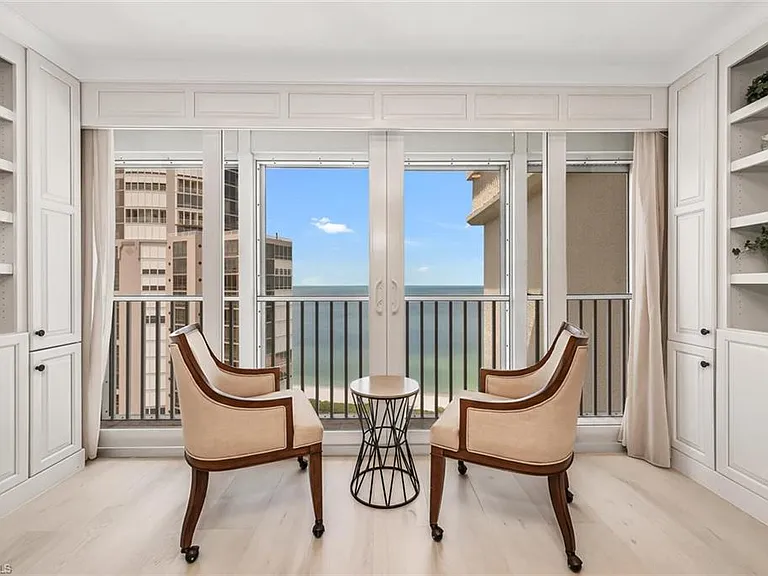 4401 Gulf Shore Blvd N #Penthouse 3 — Photo 16