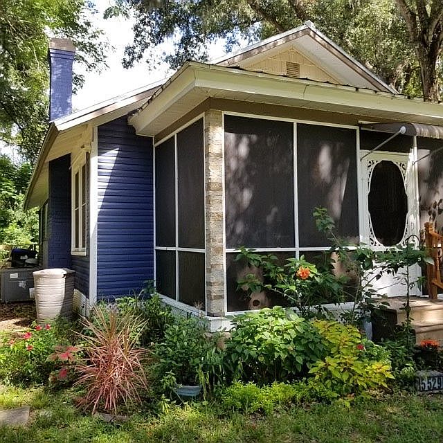 2nd image of 5529 Lake St