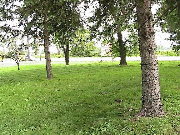 2nd image of 3082 E Lincoln Hwy