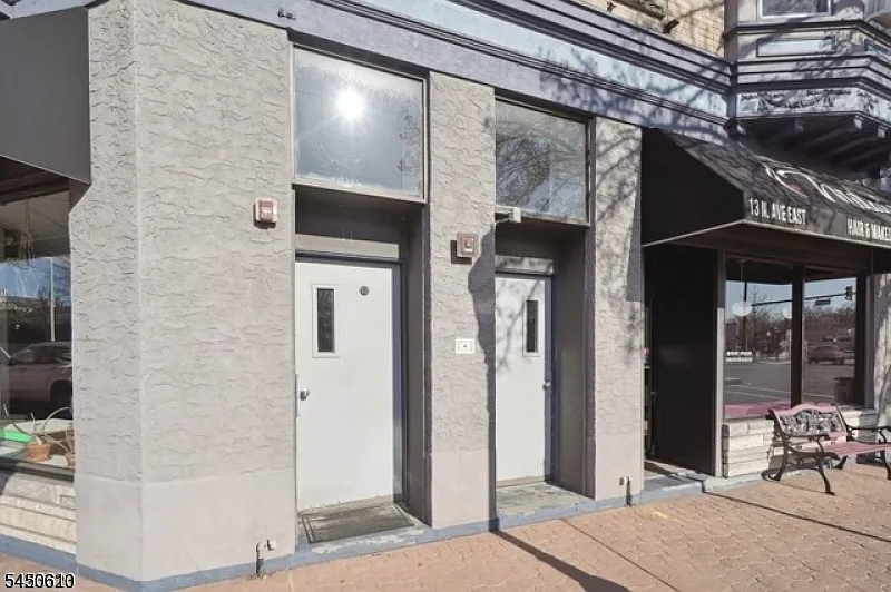 2 bed, 1.0 bath, $2,650 — Photo 3