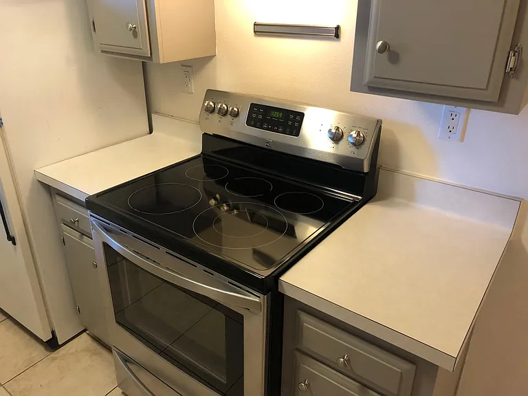 1636 Oliver Ave #1 — Photo 9