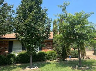 5802 Twin Willows Dr, Arlington, TX 76017