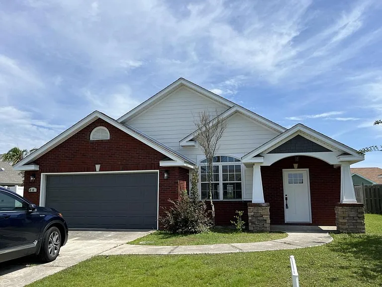 4840 McCall Ln — Photo 1