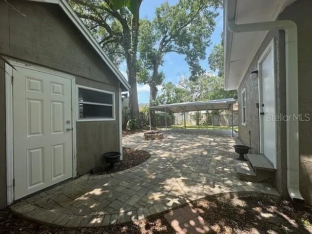 102 W Elm St — Photo 10