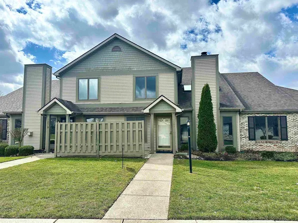 7883 Harrisburg Ln, Fort Wayne, IN 46835