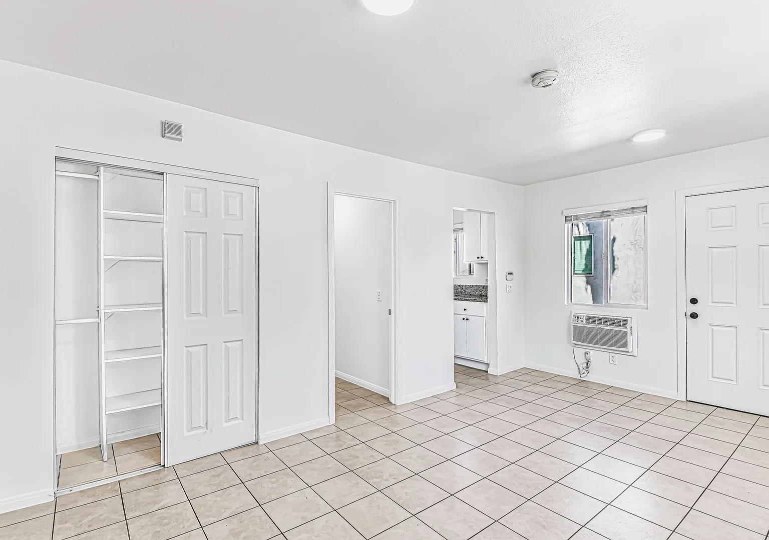 67 Alamitos Ave — Photo 3