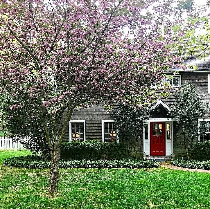 1st image of 14 Briarcroft Dr