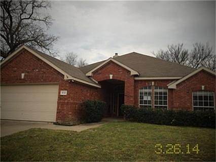 3rd image of 512 Oakbrook Dr