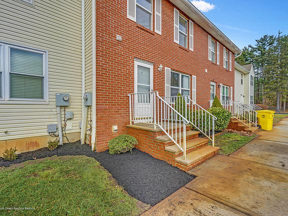 4th image of 7 Waterview Dr #1000
