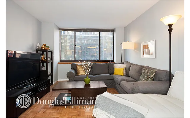 Rented by Douglas Elliman | media 44