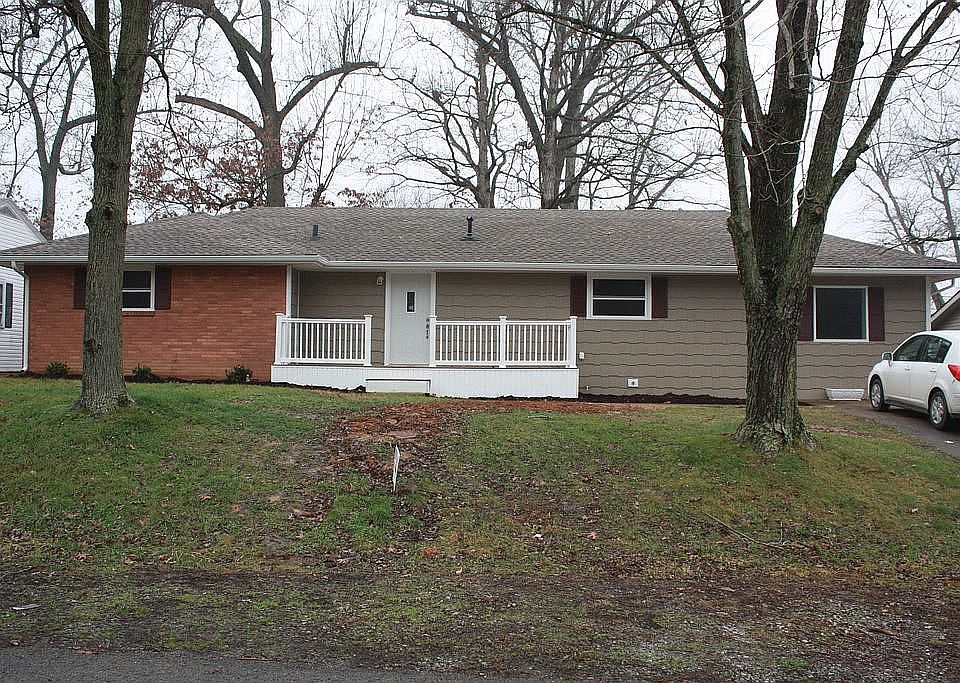 1st image of 979 McPherson Dr
