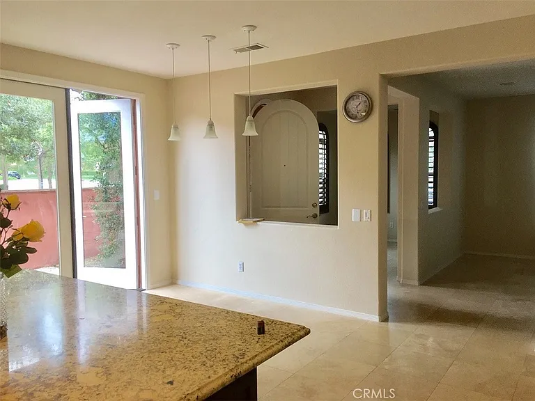68 Cienega — Photo 24