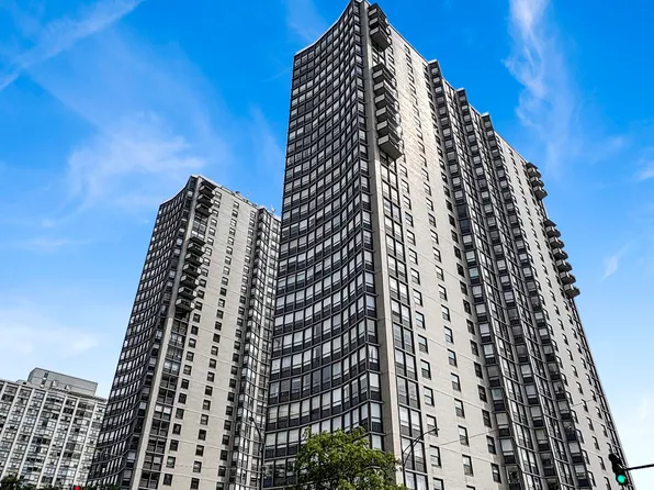 5701 N Sheridan Rd, Chicago, IL