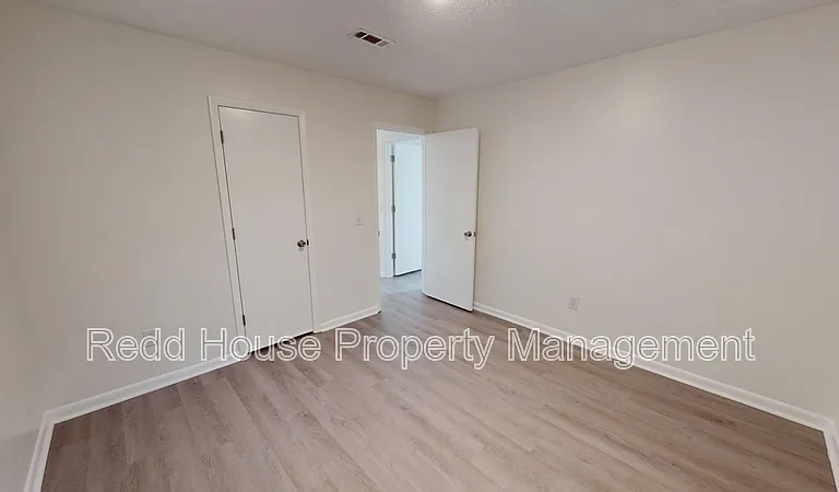 901 W Adams Ave — Photo 22