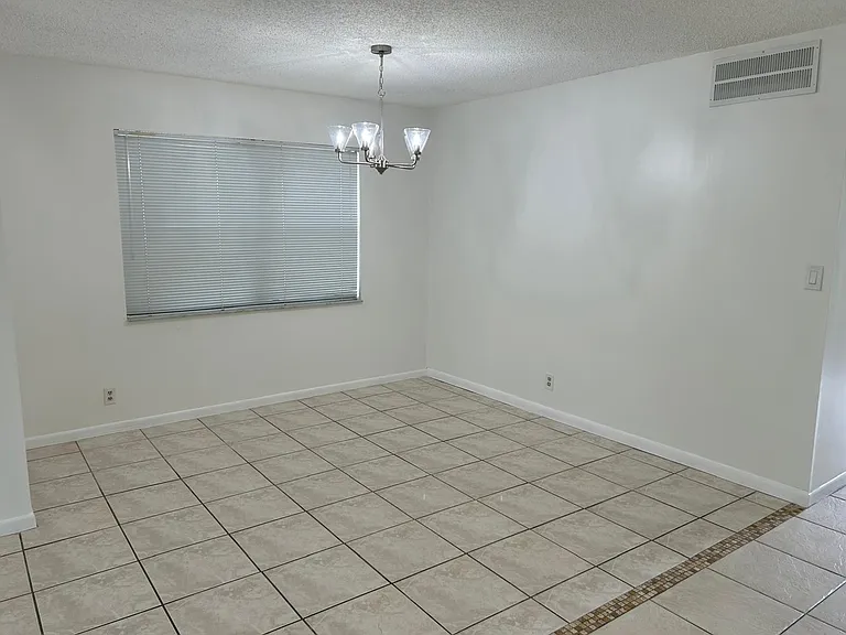 3300 Spanish Moss Ter — Photo 5