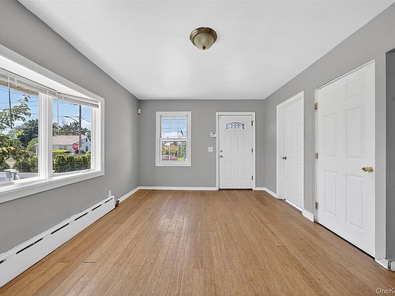 3rd image of 86 Remsen Avenue