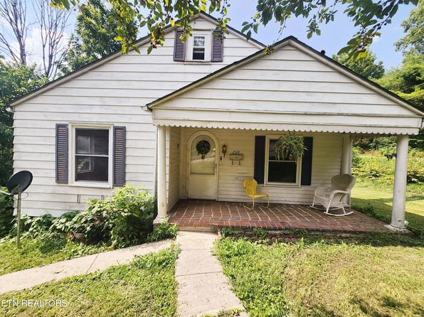 209 Greenwood Ave, Pennington Gap, VA 24277