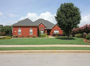 7581 Crestridge Dr, Owens Cross Roads, AL 35763