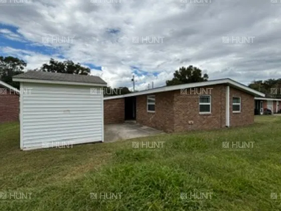 3 bed, 1.5 bath, 1304 sqft, $1,625 — Photo 2