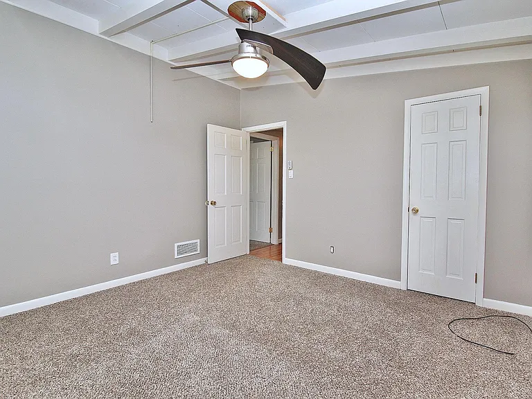 401 Scaleybark Rd — Photo 24