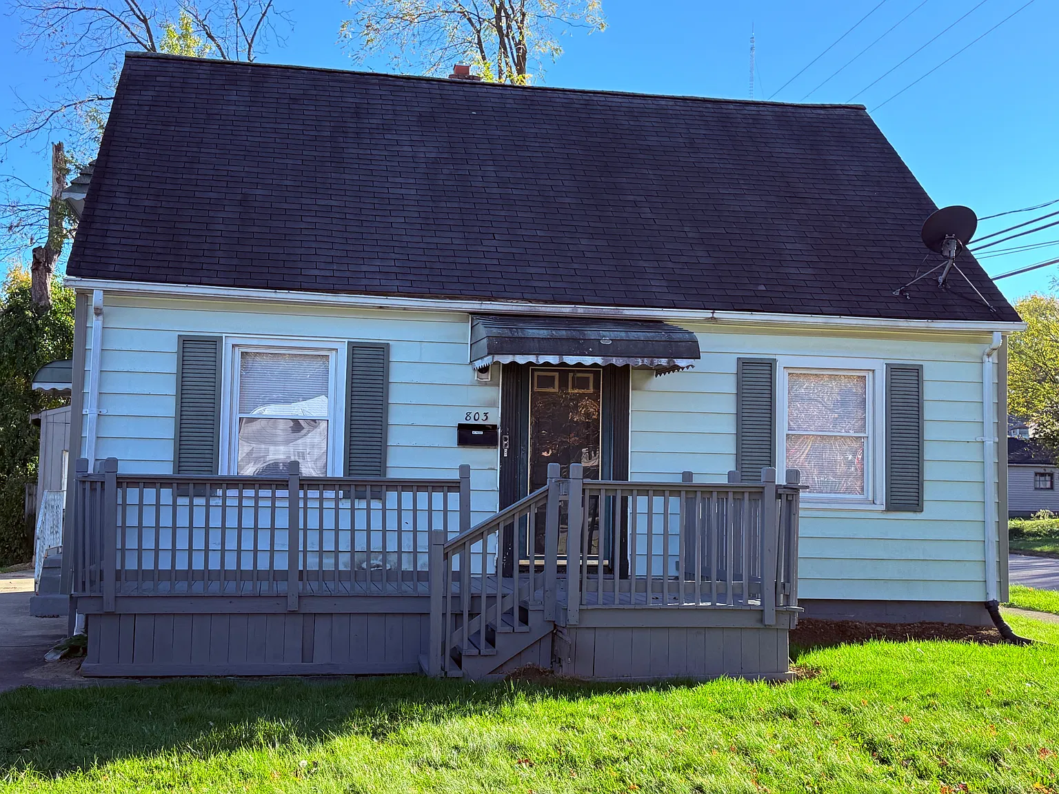 3 bed, 1190 sqft, $1,200 — Photo 1