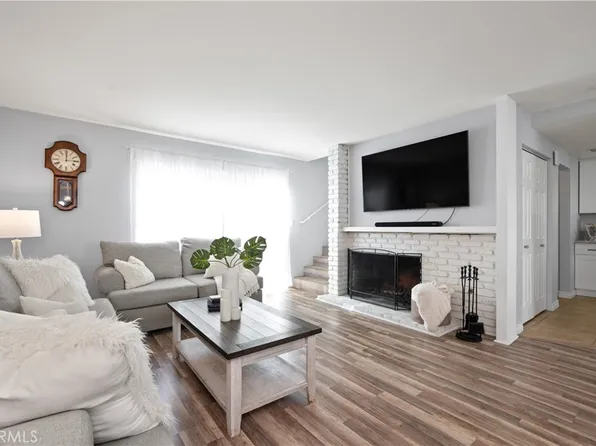 1129 E 1st St, Tustin, CA 92780