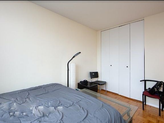 4th image of 215 W 95th St APT 9C