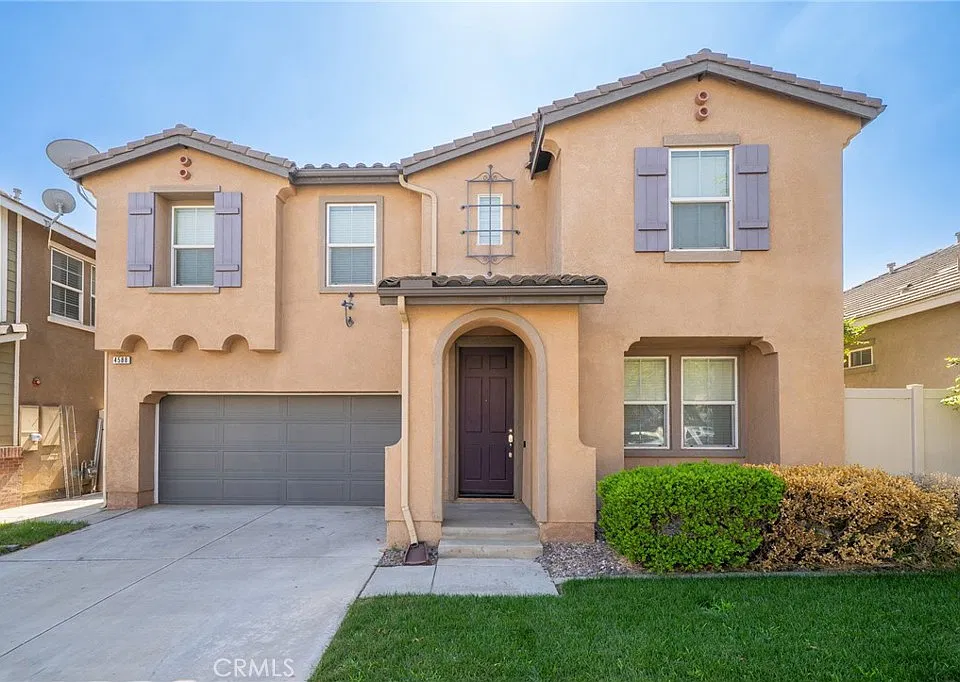 4588 Vincent Way