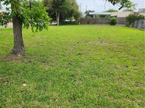507 E River Rd, Victoria, TX 77905