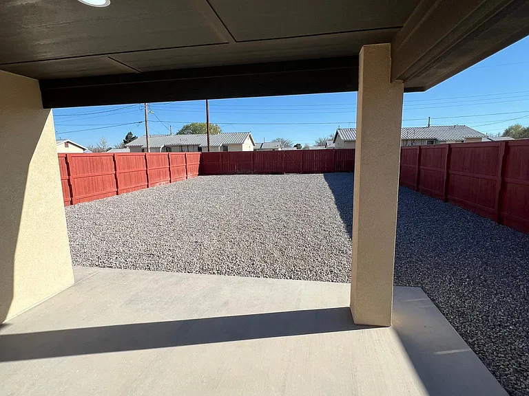 910 W Jaffa St — Photo 3